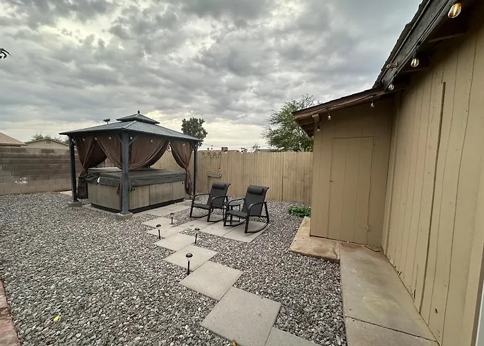 Adult-only With Hot Tub And King Bed * Phoenix
